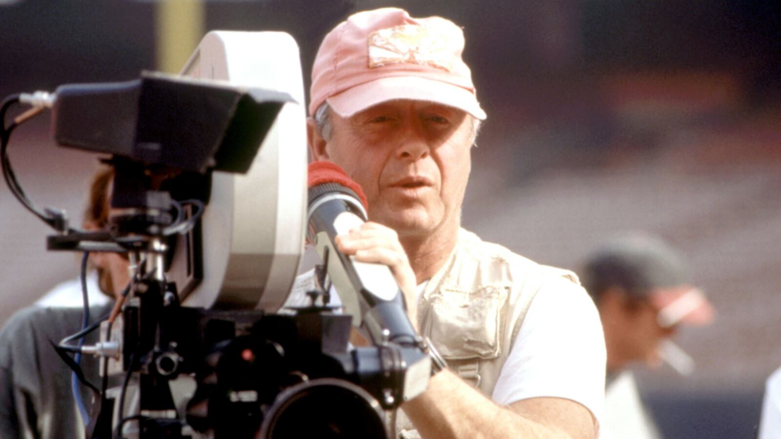 articles/2012/08/20/cause-of-tony-scott-s-apparent-suicide-still-being-determined/tony-scott-director-pelisek_bfbtrh