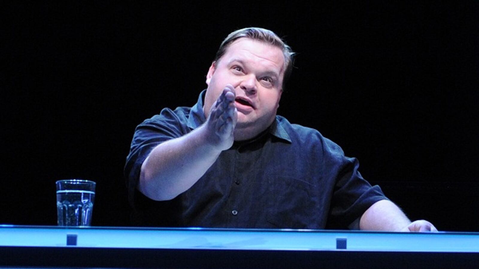 cheats/2012/03/19/daisey-gets-standing-o-at-last-ny-show/mike-daisey-cheat_phzk7p