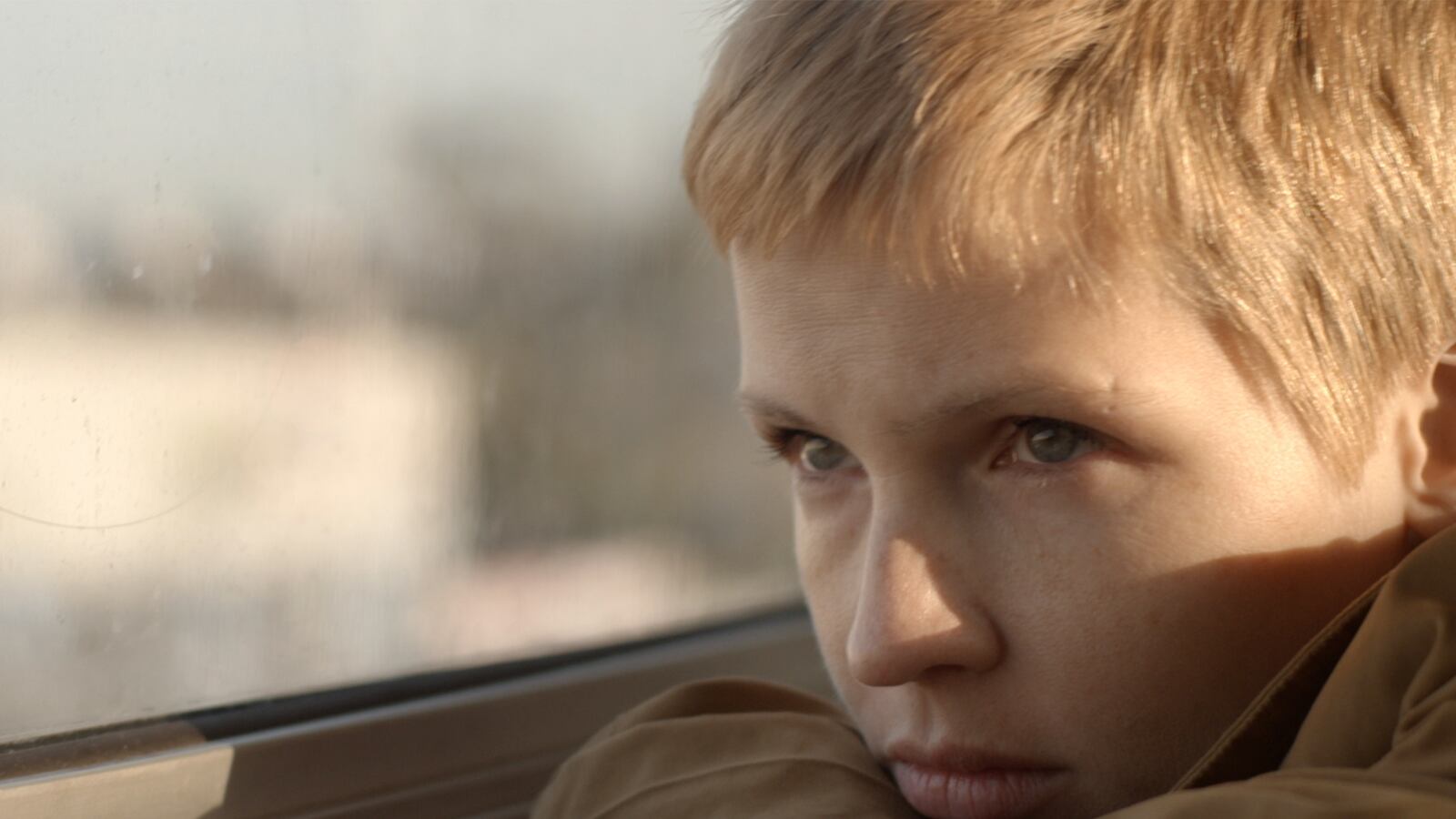 articles/2014/12/09/blogger-shares-and-shames-cancer-in-lily/141209-grantham-lily-tease_wn6s1o