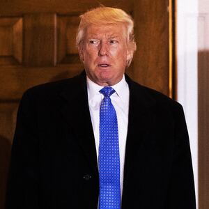 220905-trump-giuliani-hero_qpnx35