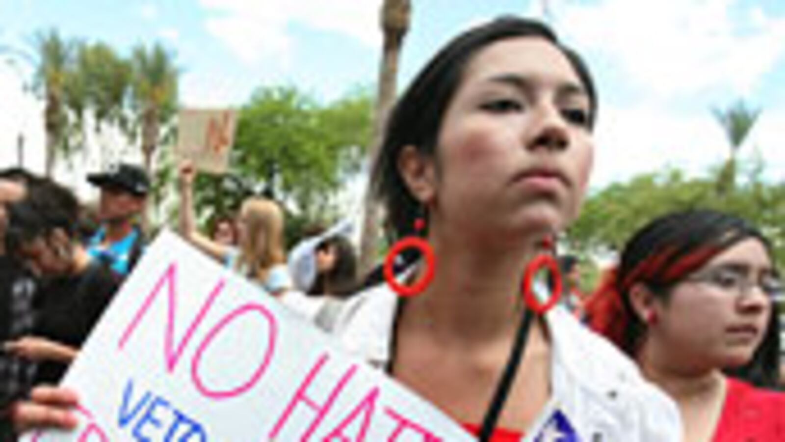 articles/2010/04/23/mexicos-man-in-arizona/sterling-arizona_96180_vaxmbp