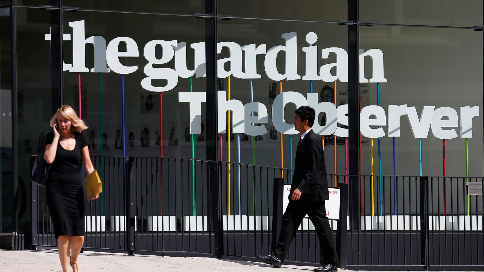 cheats/2013/08/20/uk-forced-guardian-to-destroy-hard-drives/130820-guardian-snowden-cheat_zip9aa