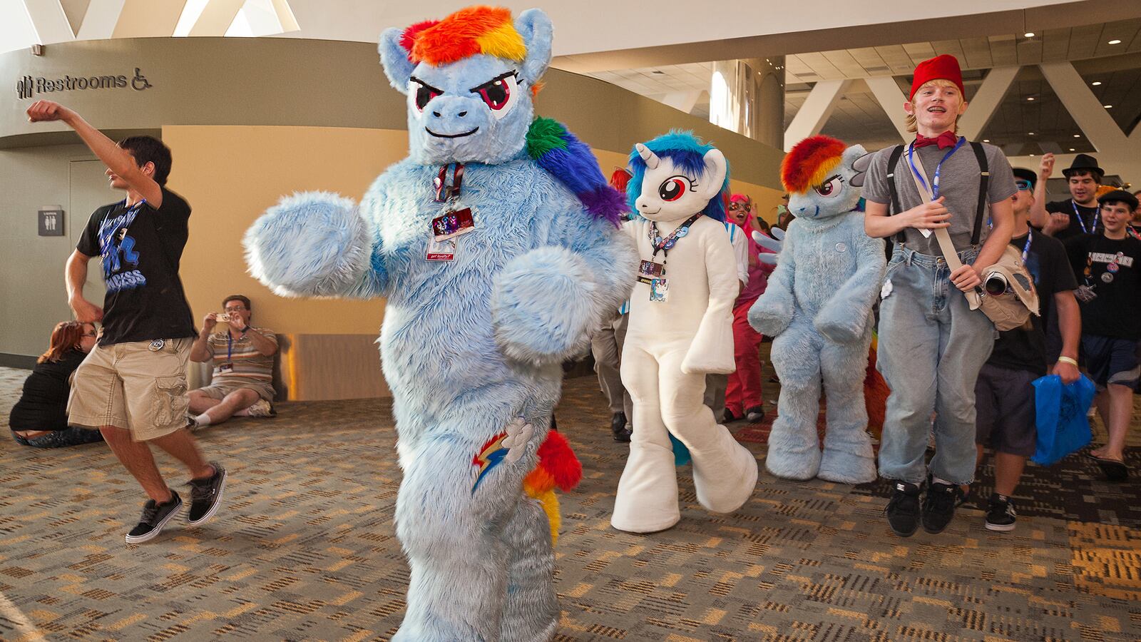 galleries/2016/07/29/forget-dnc-2016-it-s-time-for-bronycon/160726-convention-04_crjz63