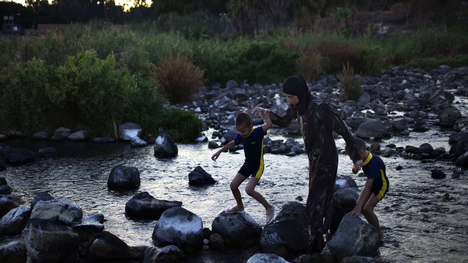 articles/2012/05/11/a-very-narrow-bridge/very-narrow-bridge-openz_jjrkhb