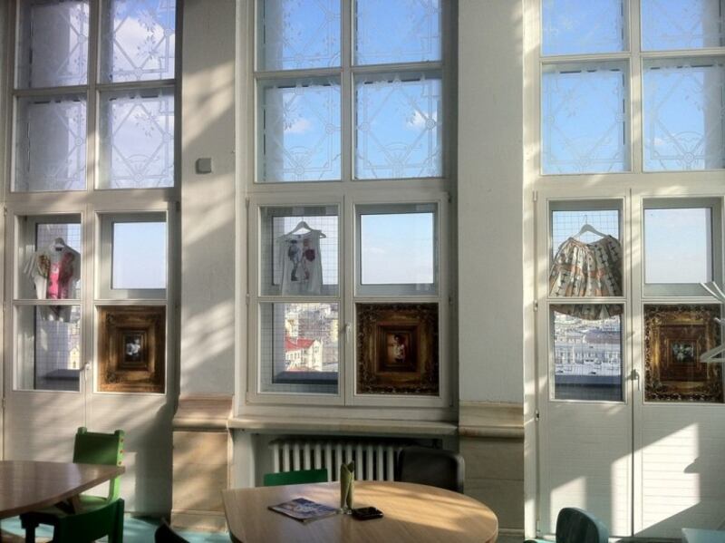 galleries/2013/06/30/the-20-best-new-bars-of-2013-photos/Time_Out_Bar_d3yaev