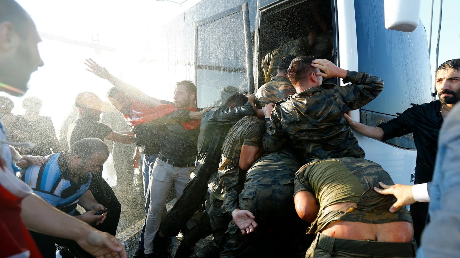 cheats/2016/07/16/turkish-coup-organizers-surrender/160716-turkey-plotters-surrender-cheat_owjtvp