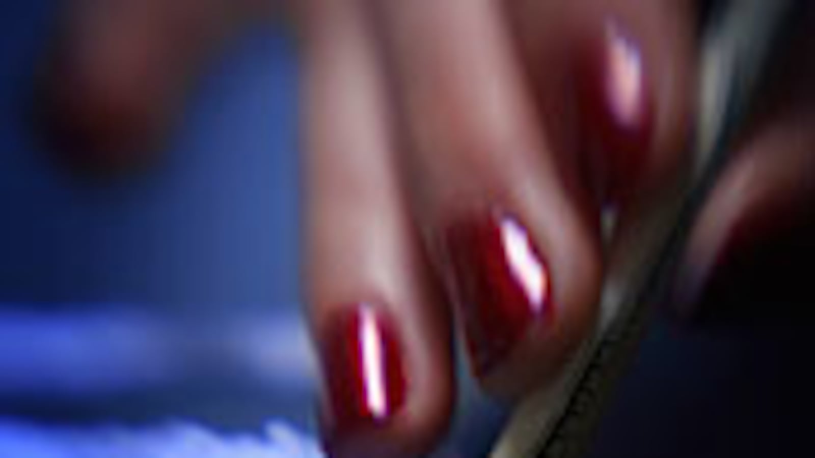 articles/2009/07/10/how-a-rich-suburban-girl-became-a-drug-kingpin/deeney-philly-drug-murder_37058_xg8tw0