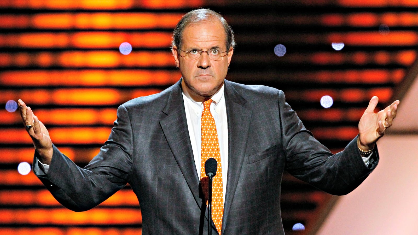 cheats/2017/01/05/chris-berman-leaves-nfl-post-at-espn/170105-chris-berman-cheat_awx74k