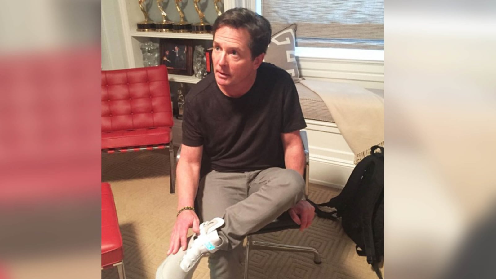 articles/2015/10/21/self-tying-laces-the-back-to-the-future-shoes-came-true/151021-crocker-bttf-shoes-tease_fwdxfj