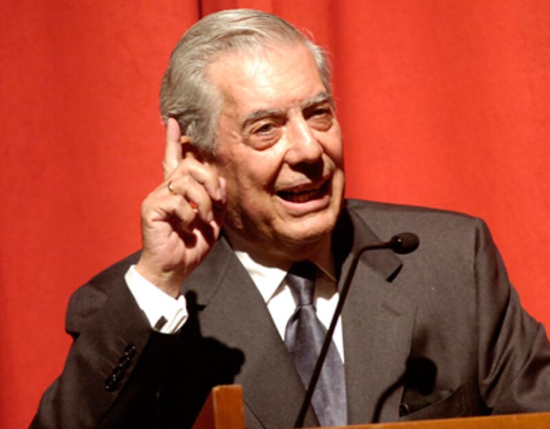 articles/2011/05/31/mario-vargas-llosa-deserved-nobel-for-his-genius-essays/barra-vargas-llosa_184640_onsmxd