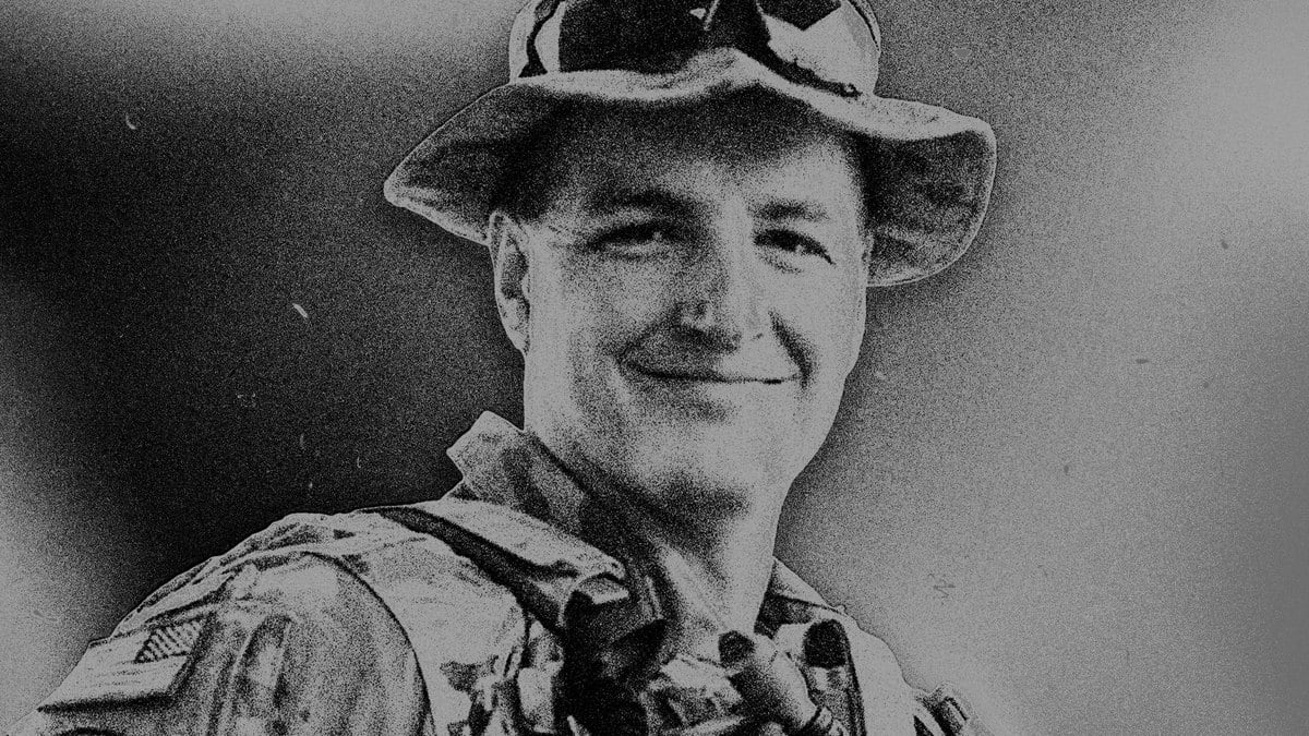 101322-hall-soldier_pmjuch