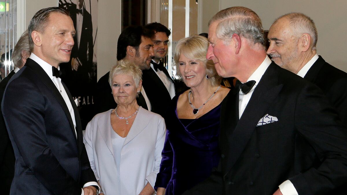 articles/2012/10/30/middletons-cash-in-on-james-bond-skyfall-without-permission/prince-charles-skyfall-bond-premiere-sykes2_tonqmr