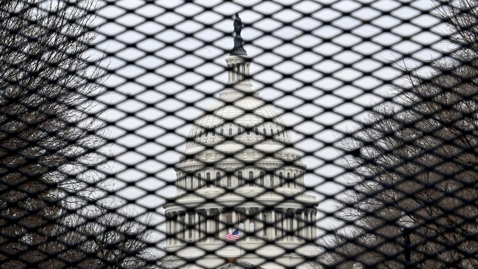2021-02-13T143253Z_668244862_RC2QRL93L40R_RTRMADP_3_USA-TRUMP-IMPEACHMENT_euuzfc