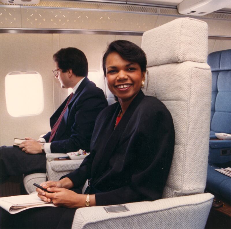 galleries/2010/10/11/condoleezza-rice/condi-rice-10_jhyu5u