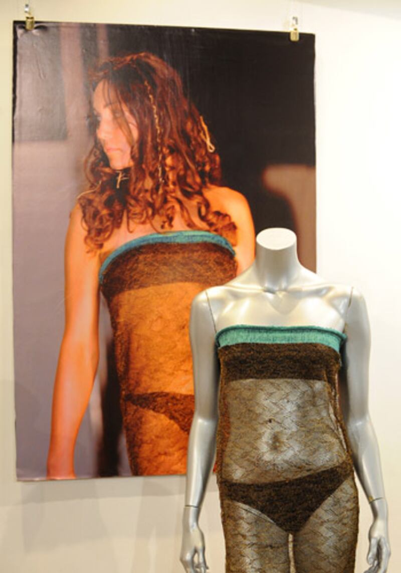 articles/2012/11/09/kate-middleton-recalls-her-first-nearly-nude-adventure/kate-fashion-show_zauqbp