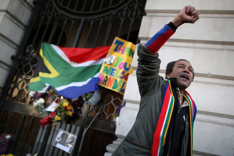 galleries/2013/12/06/goodbye-madiba-the-world-mourns-nelson-mandela-photos/update-madiba-reax-4_vngts7