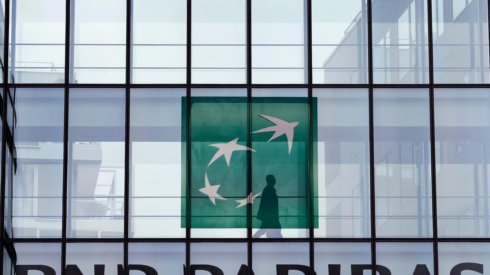 cheats/2014/06/30/bnp-hit-with-record-9-billion-fine/140630-bnp-cheat_wghgpr