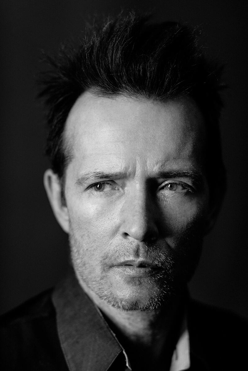 galleries/2015/12/26/how-jeff-vespa-takes-such-intimate-celebrity-portraits/151223-vespa-weiland_fedpjs