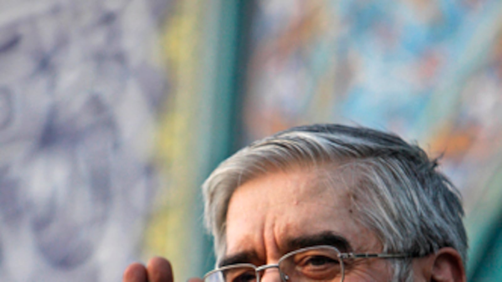 articles/2009/06/16/dont-aid-mousavi/tanter-mir-hossein-mousavi_32427_x8iluf