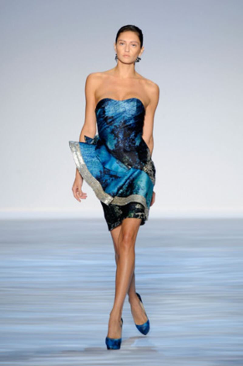 galleries/2009/09/12/ny-fashion-week-day-3/fashion-day-3---siriano-2_dt9esn