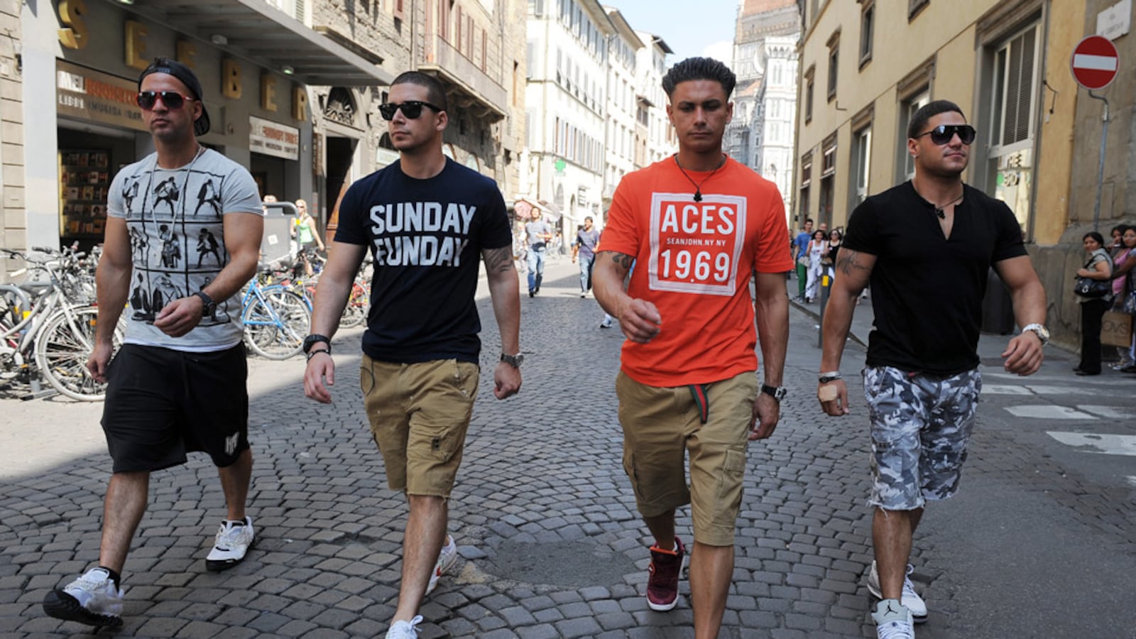 galleries/2011/05/30/jersey-shore-in-italy/jersey-shore-italy---4_ktkdnp