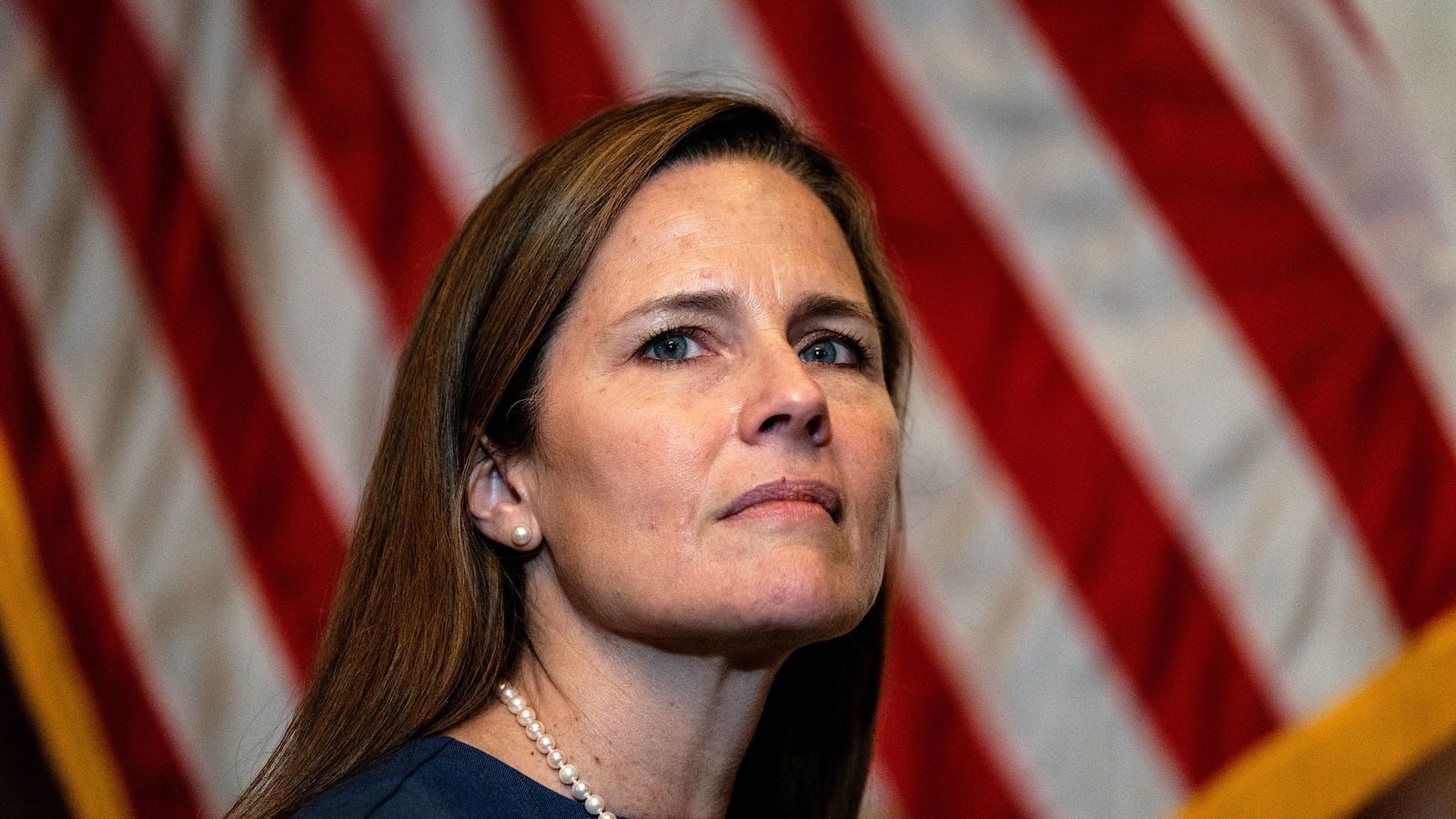 201005-michaelson-barrett-tease_wjuy35