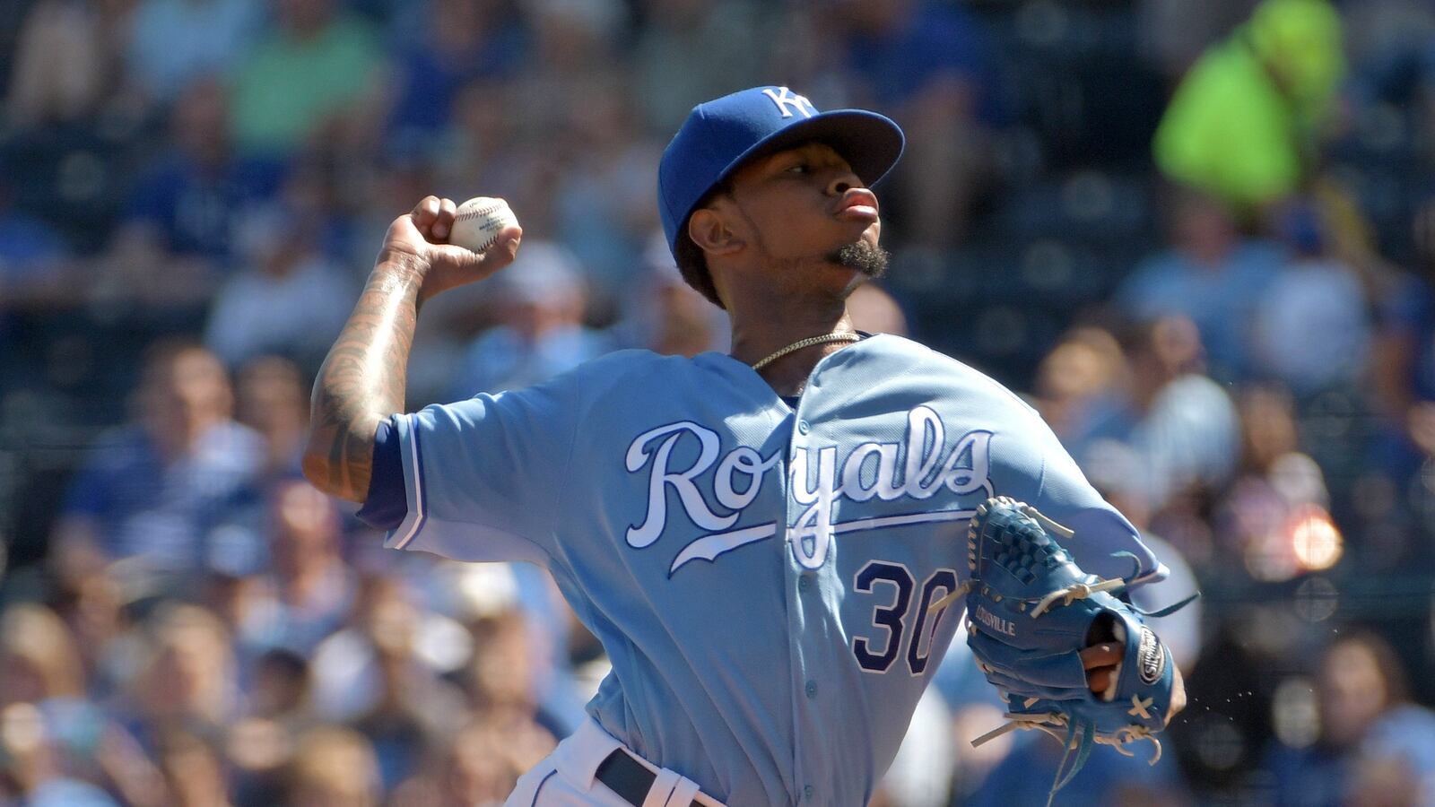 cheats/2017/01/22/royals-pitcher-yordano-ventura-killed-in-car-crash/170122-yordano-ventura-cheat_hgedzf