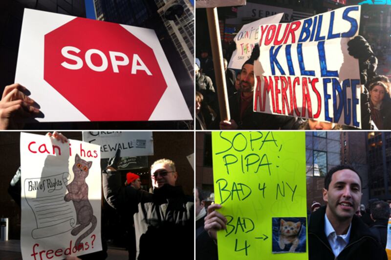 articles/2012/01/18/geeks-converge-on-nyc-to-protest-anti-piracy-bills/sopa-protest-photo-tease_q29rob