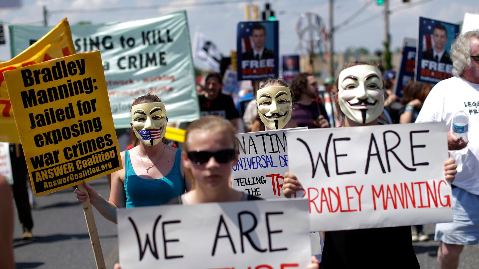 articles/2013/06/03/bradley-manning-is-my-hero/130603-manning-protests-green-tease_pixp9p