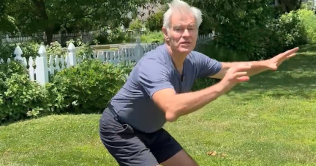 Dr. Oz Drops Cringe ‘Squat' Tutorial