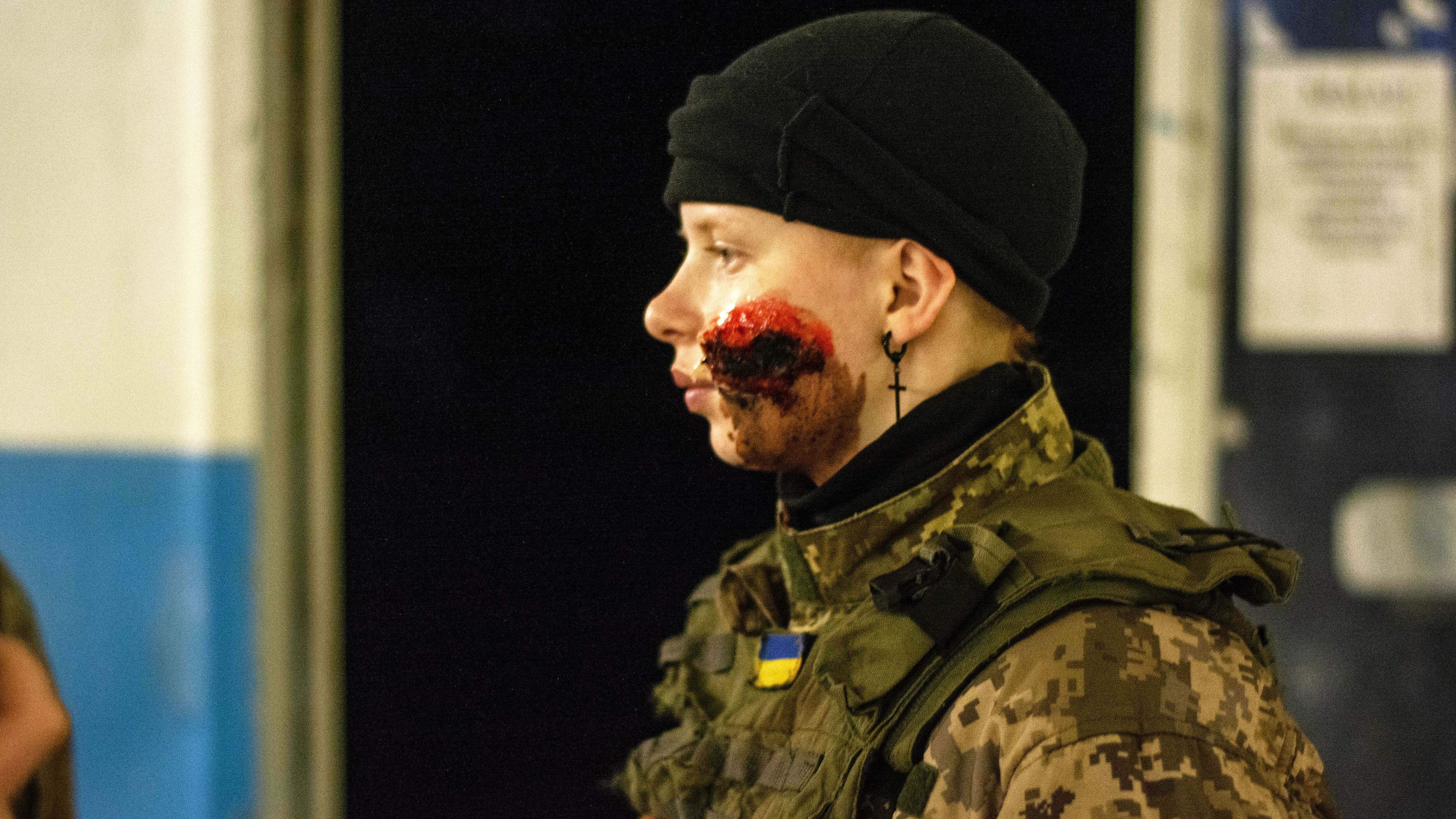 220225-gay-ukraine-combat-hero_svgsvz
