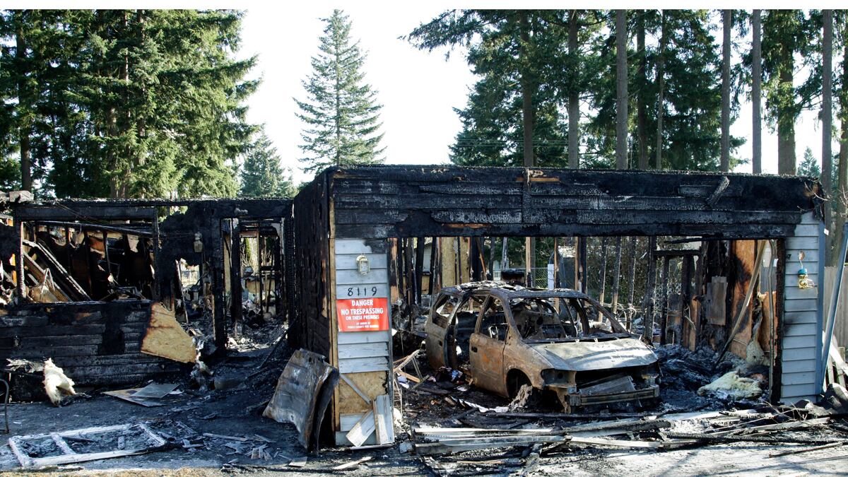 cheats/2012/02/09/powell-promised-sons-surprise/josh-powell-home-explosion-cheat_gdqjbu