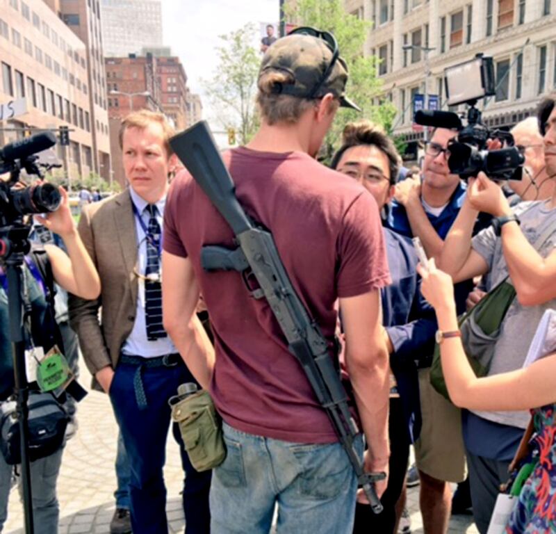 galleries/2016/07/19/scenes-from-cleveland-photos/160719-rnc-convention5_moossf