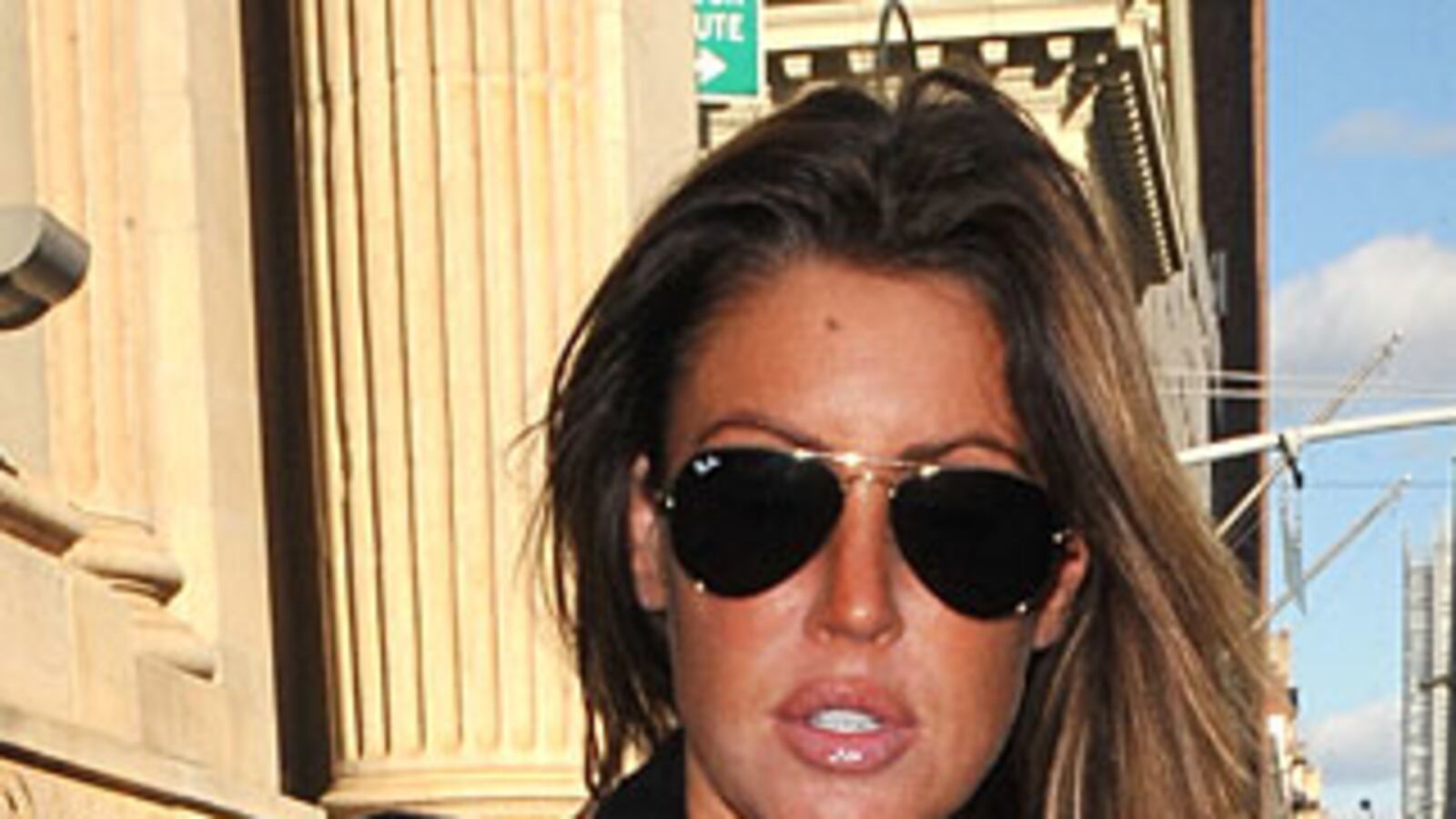cheats/2010/02/10/rachel-uchitel-lands-tv-gig/rachel-uchitel-1_wuxg4n