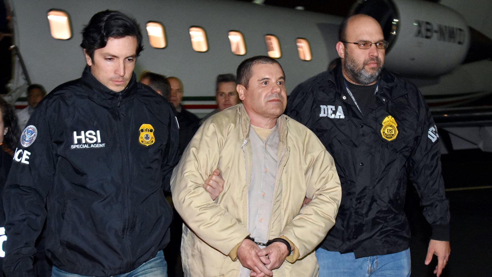 articles/2017/01/20/el-chapo-brought-down-to-size-in-a-brooklyn-courtroom/170120-zavadski-chapo-tease_xrrcgb