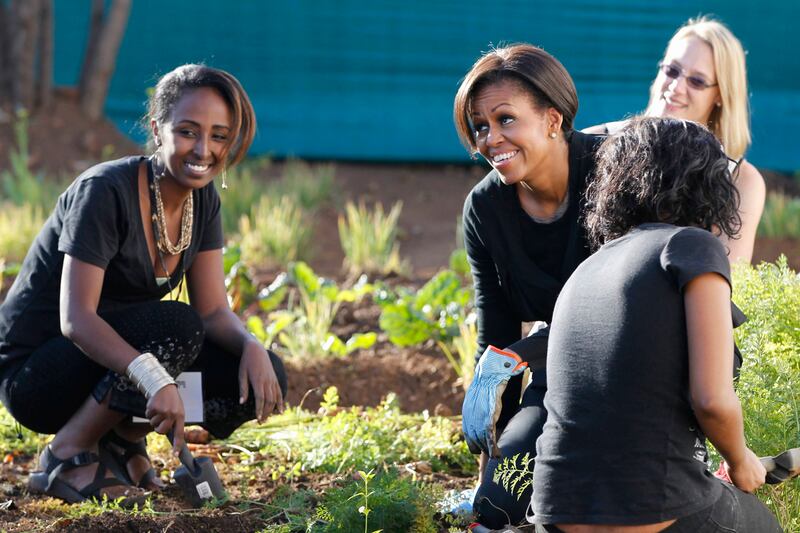 galleries/2011/06/23/michelle-obama-in-south-africa/michelle-obama-south-africa6_ultw2o