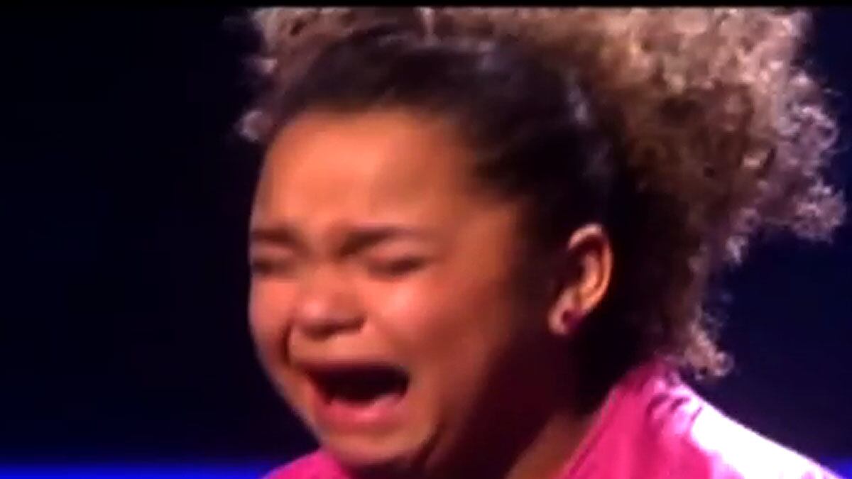 videos/2011/12/08/x-factor-s-dramatic-elimination/x-factor-s-dramatic-elimination-image_hmlqlz