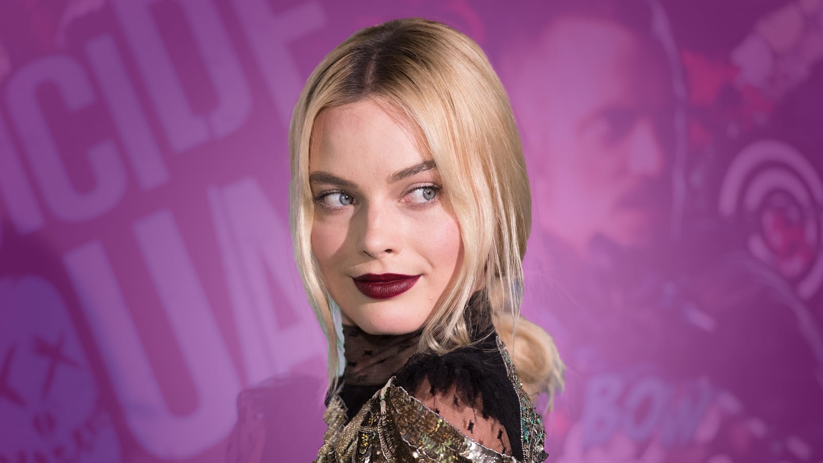 articles/2016/08/04/margot-robbie-the-most-beautifully-dangerous-actress-in-hollywood/160802-schager-margot-robbie-tease_jwiqzk