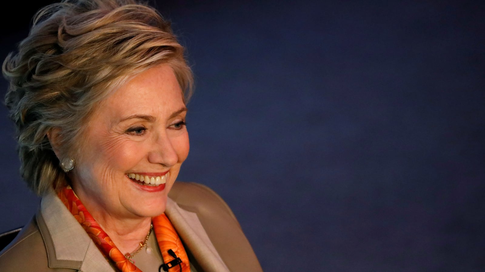 hillary_ey6kkv