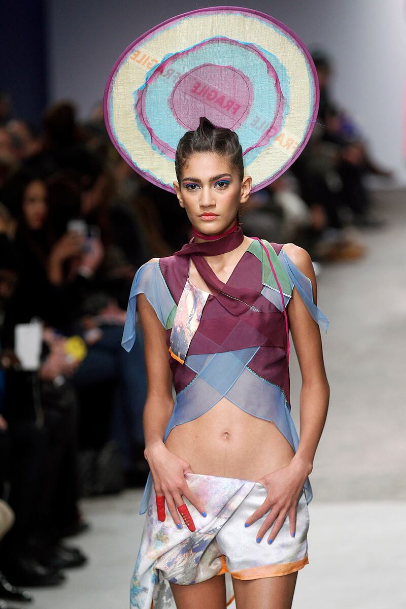 galleries/2015/01/29/fashion-faux-pas-in-paris/150129-paris-haute-couture-07_a2pb0e