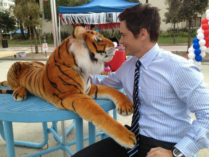 galleries/2013/03/10/ed-sheeran-kate-upton-more-celebrity-twitter-pictures-photos/130310-twit-pics-lowe_ip9dwd