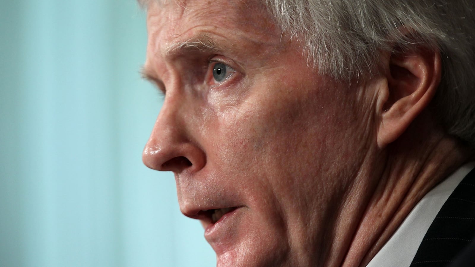 articles/2012/05/22/ryan-crocker-s-afghanistan-mission-impossible/ryan-crocker-steps-down-moreau_rlopaj