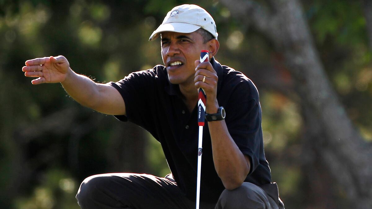 cheats/2011/08/26/obama-ends-vacation-early/obama-returns-vacation-cheat_u5yc7n