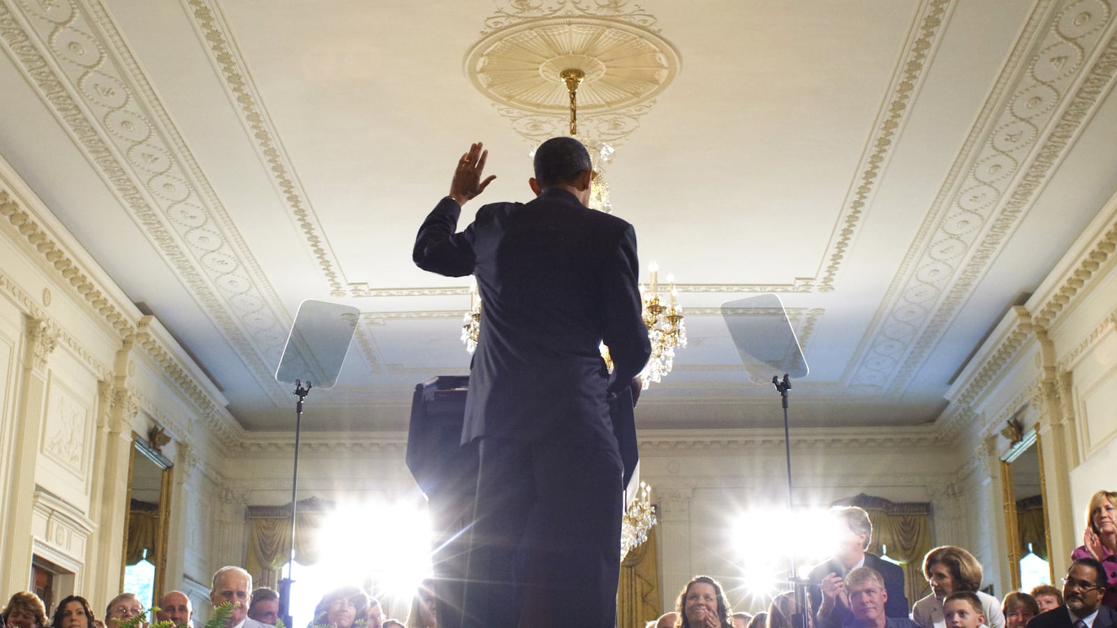 articles/2013/08/28/impeaching-obama-may-be-absurd-but-that-won-t-stop-the-right-wing-fringe/130827-impeach-obama-tomasky-tease_ff00xg