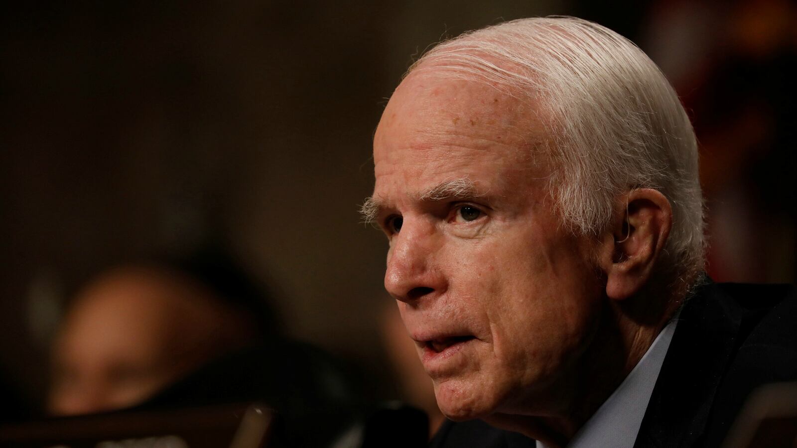 170910-mccain-cheat_jzlt1b