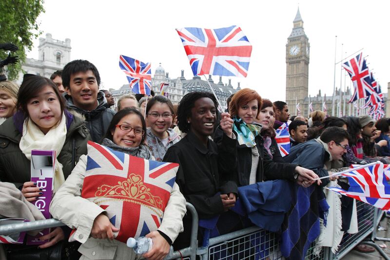 galleries/2011/04/29/royal-wedding-day/royal-wedding-day---crowds-1_l2trnh