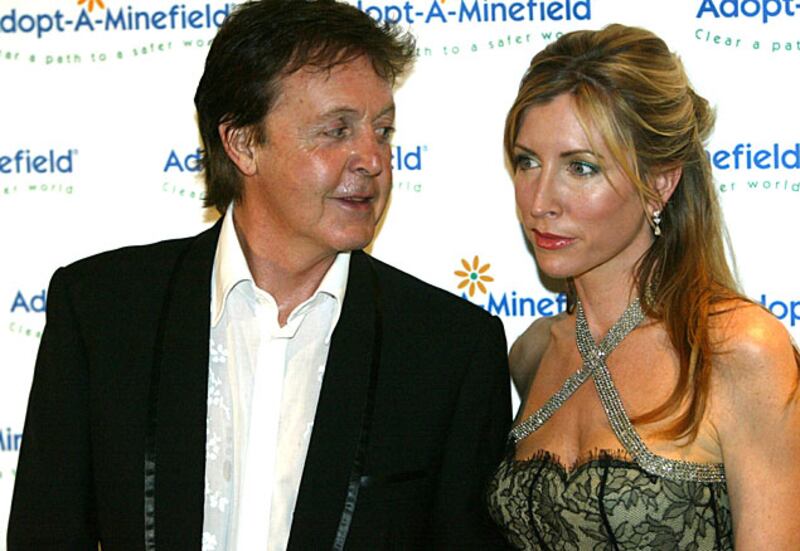 galleries/2009/03/26/hideous-celebrity-breakups/celeb-divorces---heather-mills-paul-mccartney_at6gvm