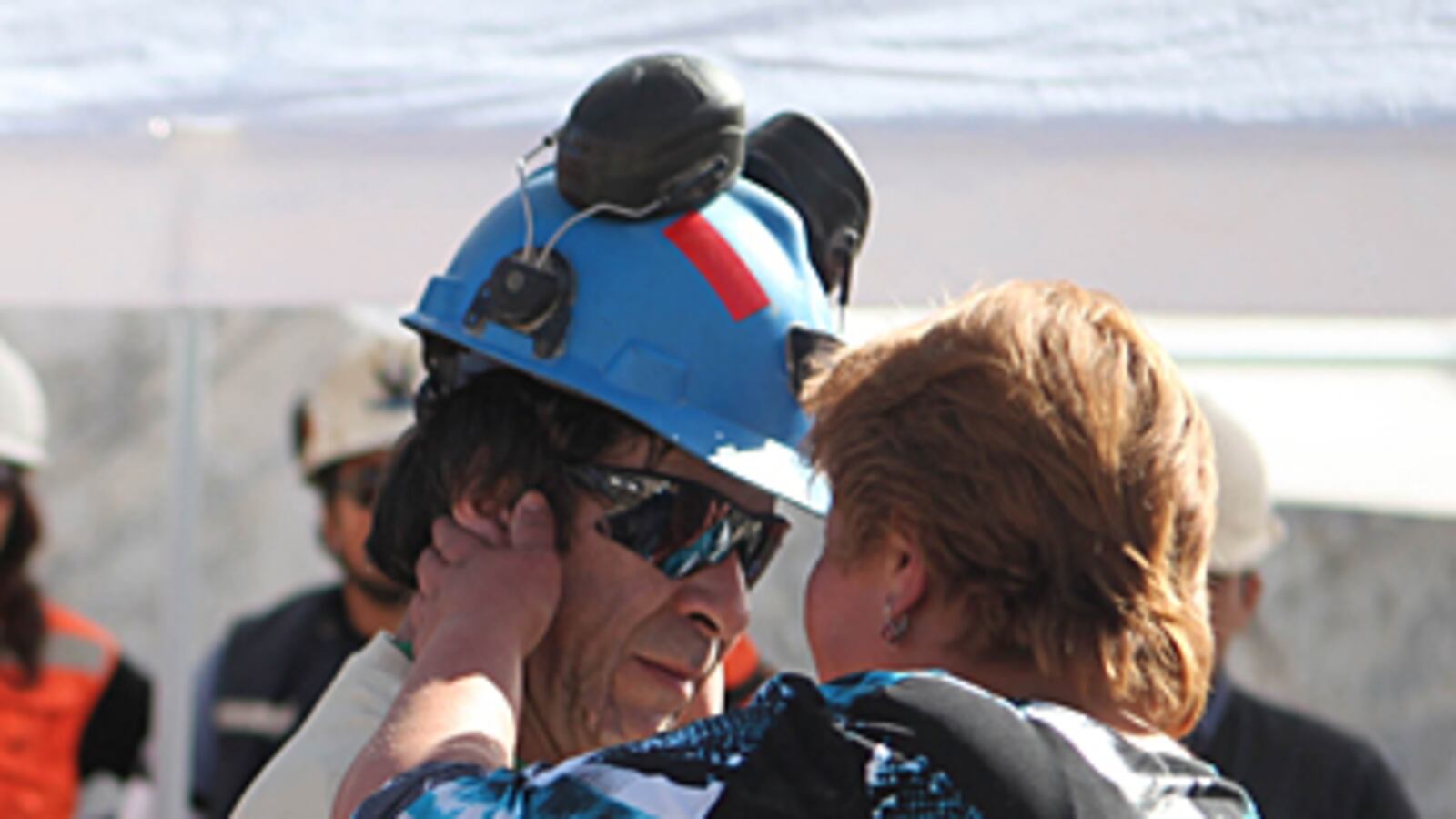 cheats/2010/10/14/rescued-miner-emerges-to-mistress/miner-mistress_oo4r1n