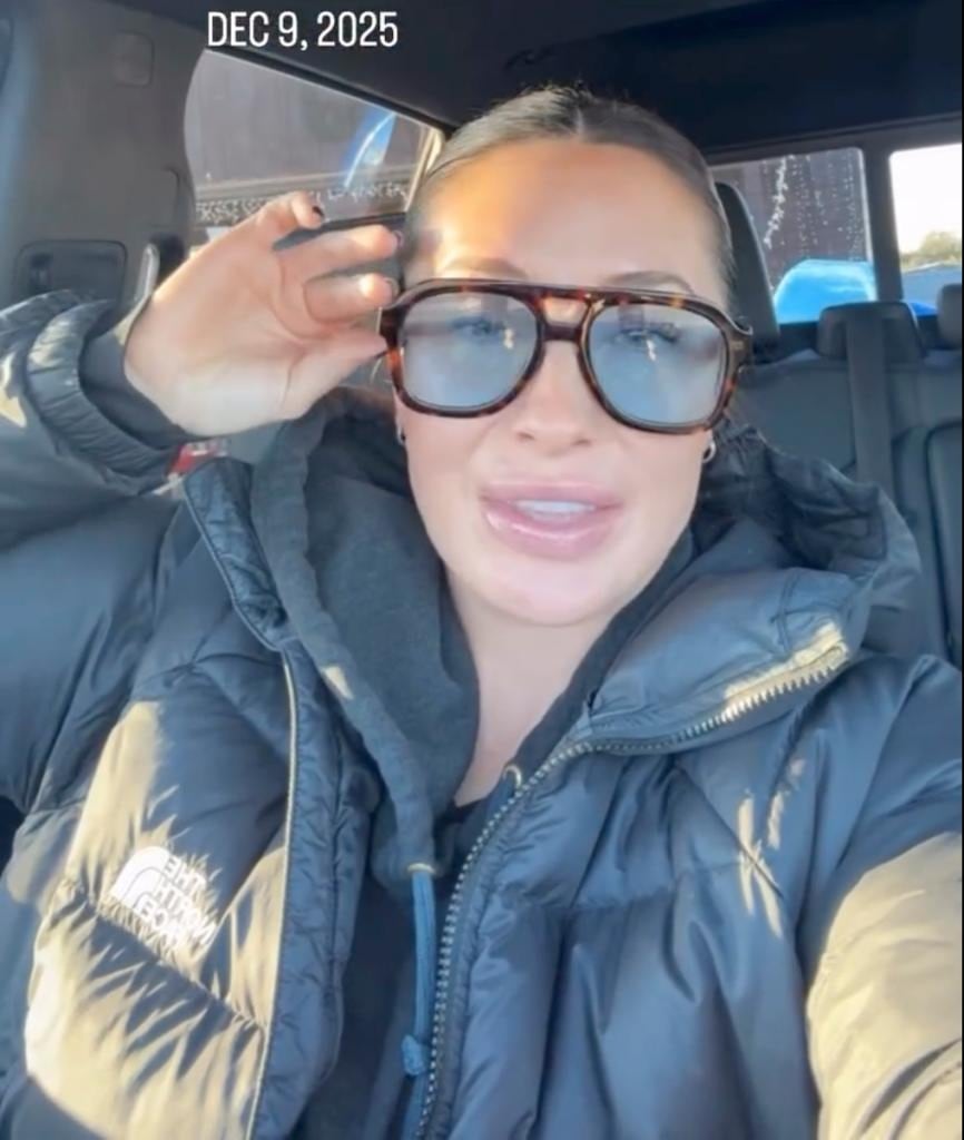 Bristol Palin responds to a fan's question about the status of her facial paralysis during an "Ask Me Anything" on Instagram.