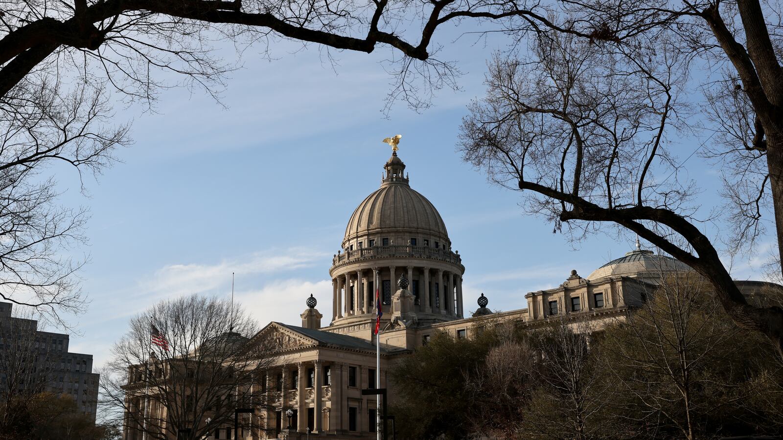 Side view of Mississippi’s state capitol.